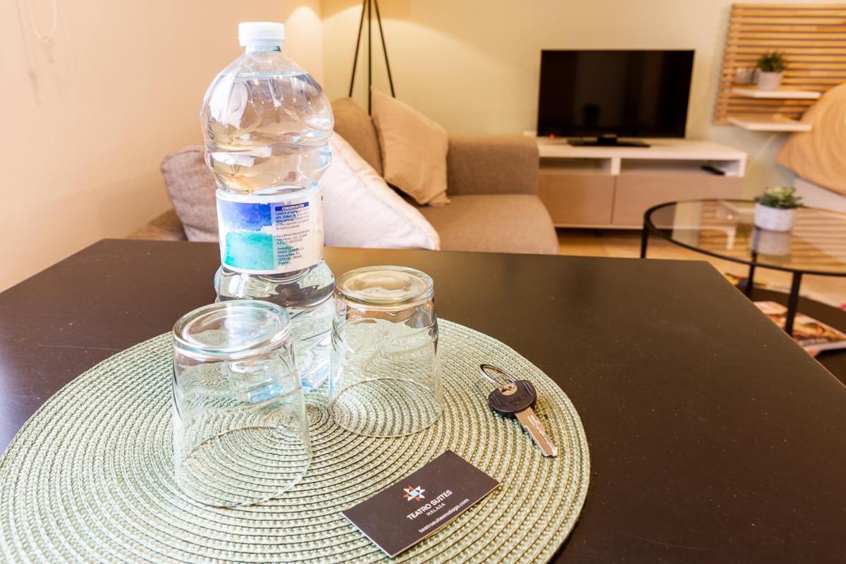 Teatro Suites Malaga City Flat 外观 照片